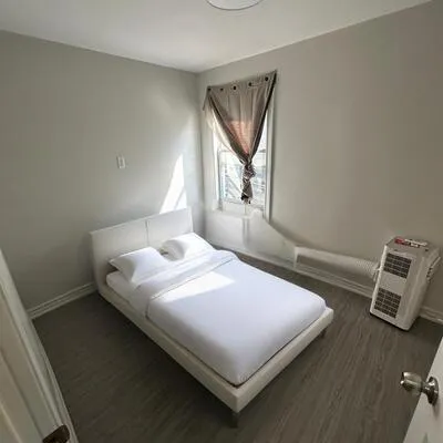 25,&nbsp;Howard, North St. James Town, Toronto