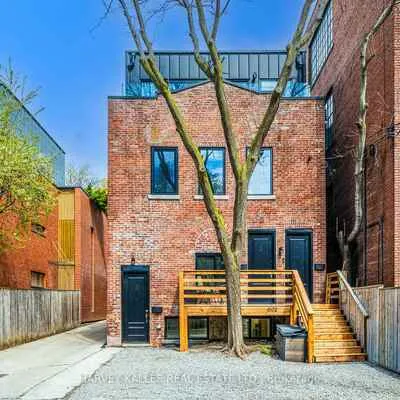 692,&nbsp;Richmond, Niagara, Toronto