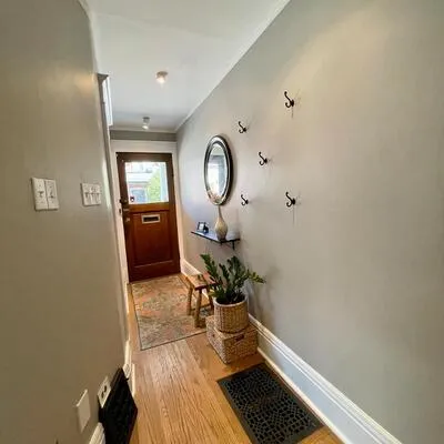 264,&nbsp;Sterling, Dufferin Grove, Toronto