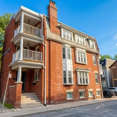 8,&nbsp;Webster, Annex, Toronto