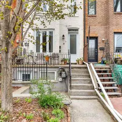 35,&nbsp;St Clarens, Little Portugal, Toronto