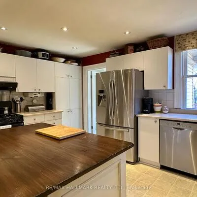 145,&nbsp;Castlefield, Yonge-Eglinton, Toronto