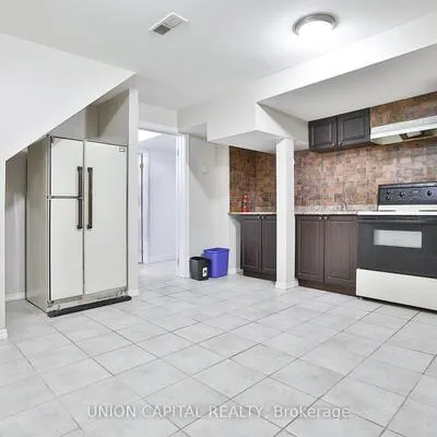 168,&nbsp;Old Sheppard, Pleasant View, Toronto