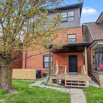 226,&nbsp;Lauder, Oakwood Village, Toronto