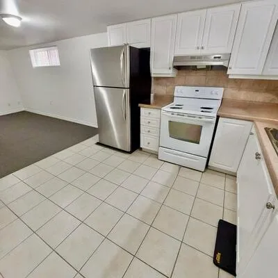 28,&nbsp;Gorman Park, Clanton Park, Toronto