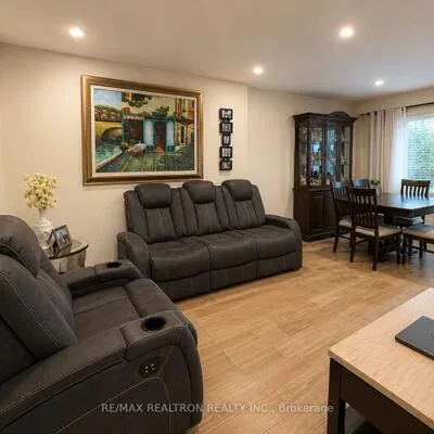 7,&nbsp;Fontainbleau, Newtonbrook West, Toronto