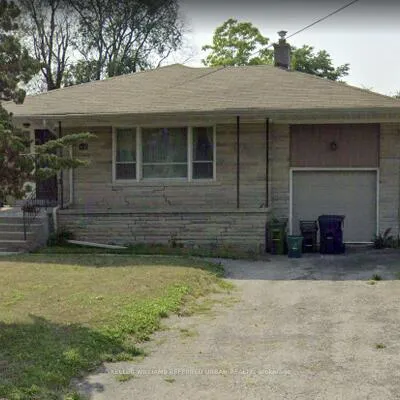 173,&nbsp;Overbrook, Bathurst Manor, Toronto