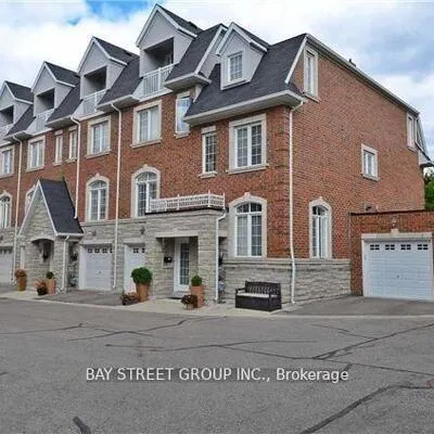 9,&nbsp;Strawflower, Willowdale East, Toronto
