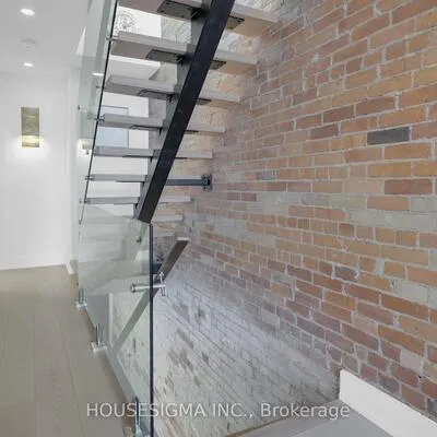 274,&nbsp;Roxton, Palmerston-Little Italy, Toronto