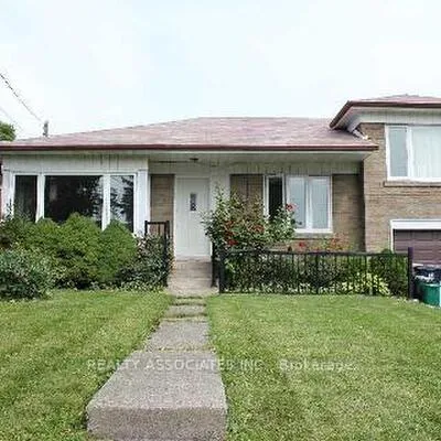 58,&nbsp;Danby, Clanton Park, Toronto