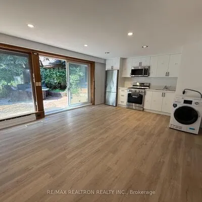 368,&nbsp;Spring Garden, Willowdale East, Toronto