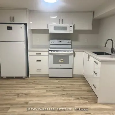 113,&nbsp;McAllister, Clanton Park, Toronto