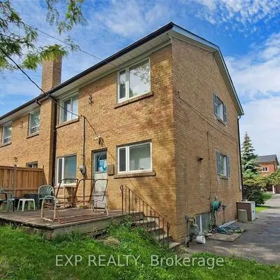 1,&nbsp;Guytoi, Banbury-Don Mills, Toronto
