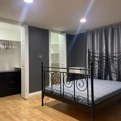 72,&nbsp;Whitehorn, Don Valley Village, Toronto