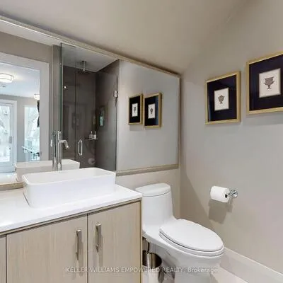 10,&nbsp;Webster, Annex, Toronto