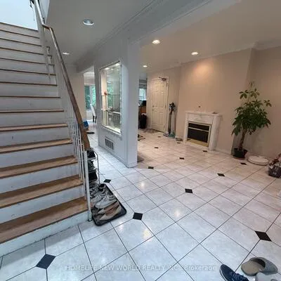 63,&nbsp;Lehar, Hillcrest Village, Toronto