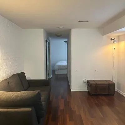 66,&nbsp;Mackenzie, Little Portugal, Toronto