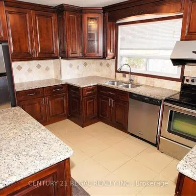 32,&nbsp;Niantic, Parkwoods-Donalda, Toronto