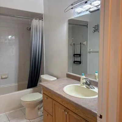 18,&nbsp;Lynch, Don Valley Village, Toronto