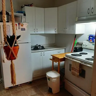 1242,&nbsp;College, Dufferin Grove, Toronto
