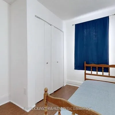 97,&nbsp;Bude, Oakwood Village, Toronto