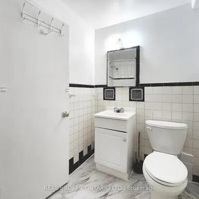 388,&nbsp;Winona, Oakwood Village, Toronto