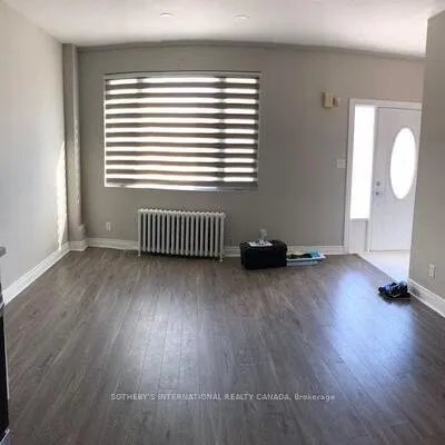 647,&nbsp;Vaughan, Oakwood Village, Toronto