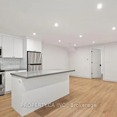 119,&nbsp;Invermay, Clanton Park, Toronto