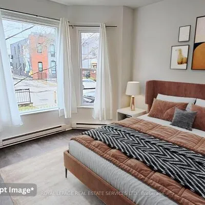118,&nbsp;Pembroke, Moss Park, Toronto