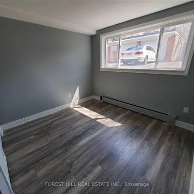 19,&nbsp;Charlemagne, Willowdale East, Toronto