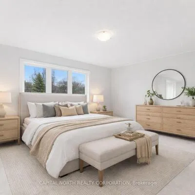 54,&nbsp;Touraine, Clanton Park, Toronto