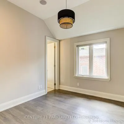 141,&nbsp;Churchill, Willowdale West, Toronto