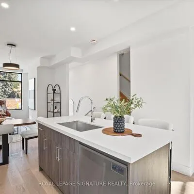 3,&nbsp;Heydon Park, Little Portugal, Toronto