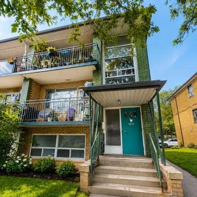 3877,&nbsp;Bathurst, Lansing-Westgate, Toronto