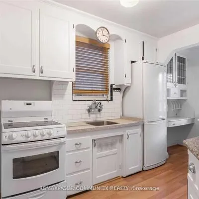 705,&nbsp;Hillsdale, Mount Pleasant East, Toronto