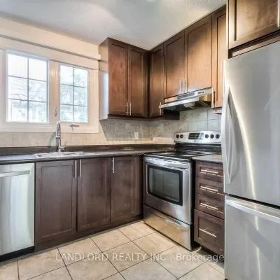 233,&nbsp;Berkeley, Moss Park, Toronto