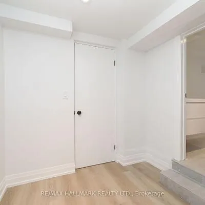 38,&nbsp;Halton, Trinity-Bellwoods, Toronto