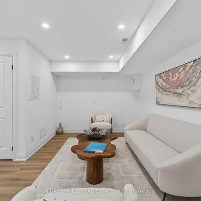 4,&nbsp;Southwell, Banbury-Don Mills, Toronto