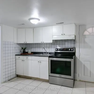 422,&nbsp;Oakwood, Oakwood Village, Toronto