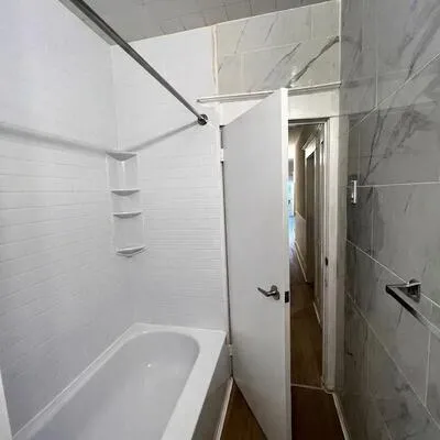 1053,&nbsp;Bloor, Dufferin Grove, Toronto