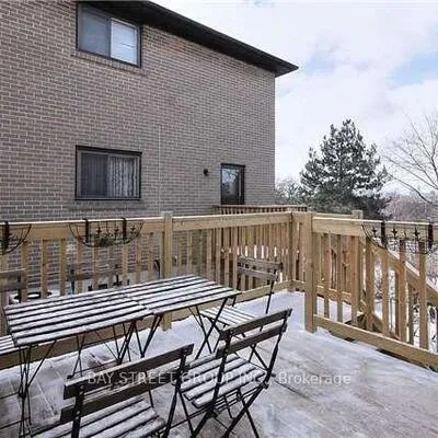 210,&nbsp;Shaughnessy, Don Valley Village, Toronto