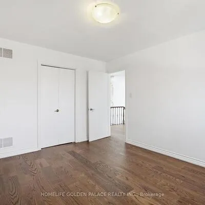 394,&nbsp;Patricia, Newtonbrook West, Toronto