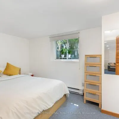 89,&nbsp;Willcocks, University, Toronto