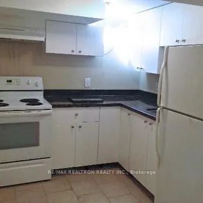 58,&nbsp;Finch, Newtonbrook East, Toronto