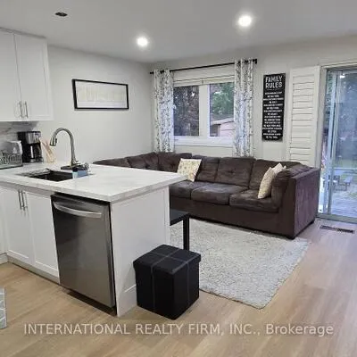 261,&nbsp;Soudan, Mount Pleasant West, Toronto