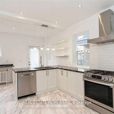 56,&nbsp;Oakwood, Wychwood, Toronto