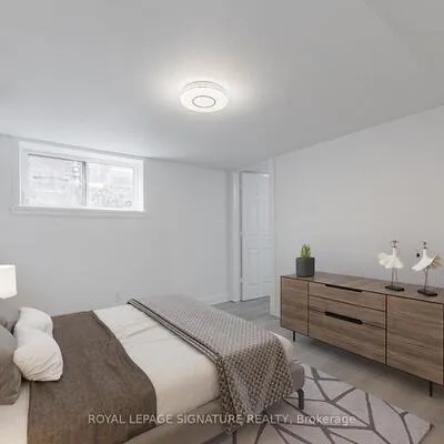 150,&nbsp;Davisville, Mount Pleasant West, Toronto