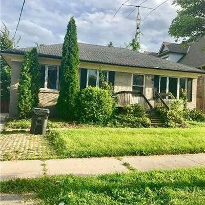 481,&nbsp;Hounslow, Willowdale West, Toronto