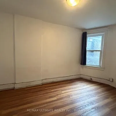 310,&nbsp;Brunswick, Annex, Toronto