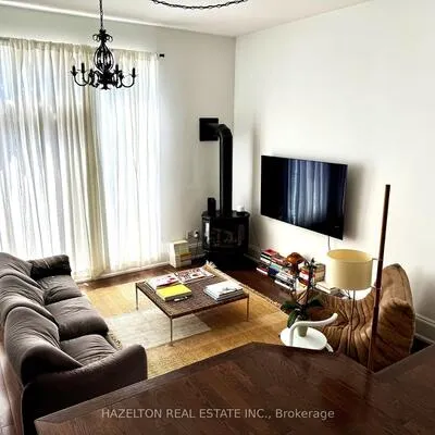19,&nbsp;Lowther, Annex, Toronto
